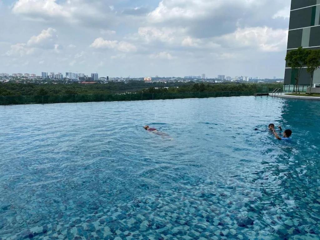 Homenest Jb City Poolview Suite By Cozy Home Johor Bahru Extérieur photo