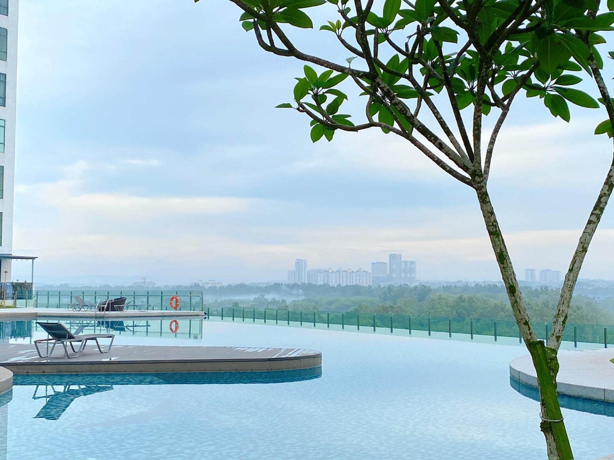 Homenest Jb City Poolview Suite By Cozy Home Johor Bahru Extérieur photo