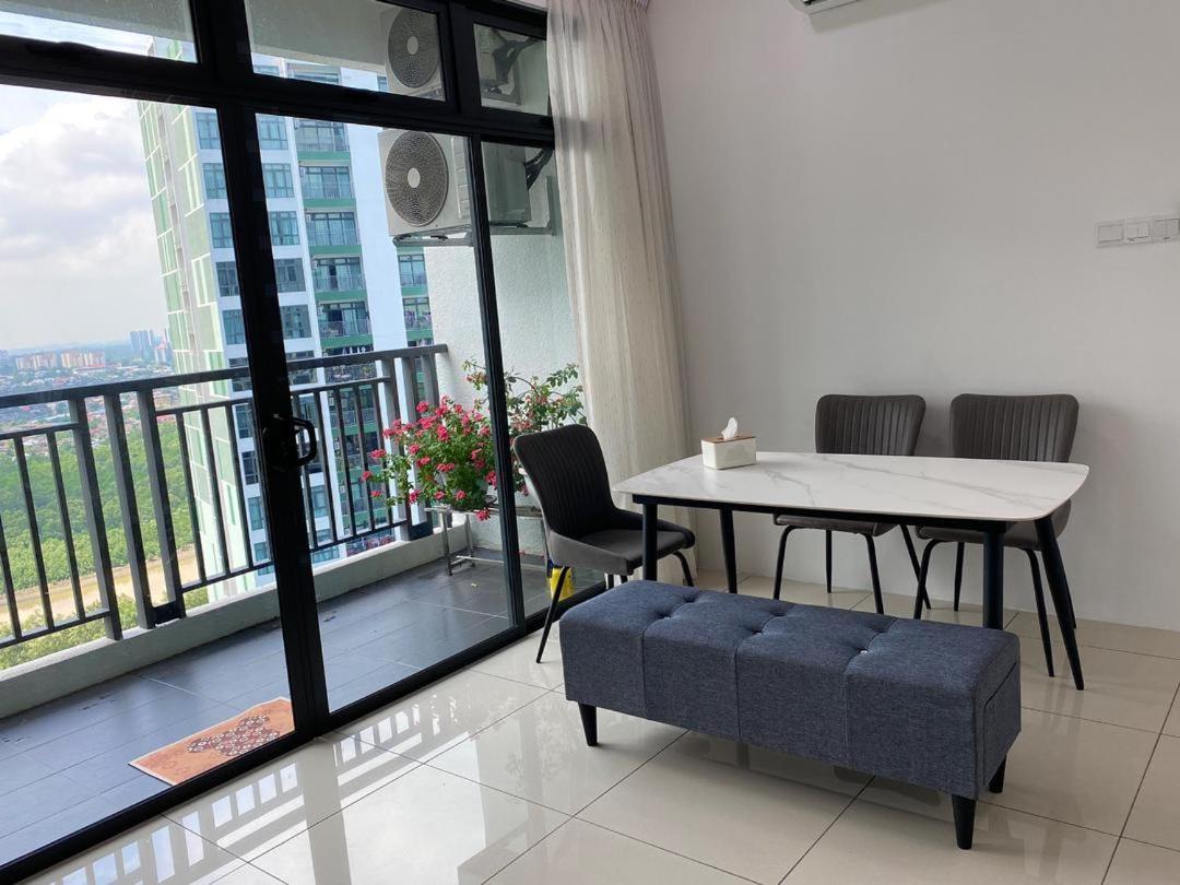 Homenest Jb City Poolview Suite By Cozy Home Johor Bahru Extérieur photo